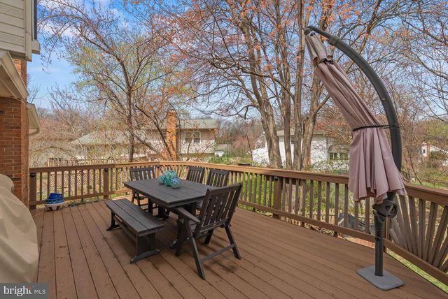 9822 WOLCOTT DR, Burke, VA 22015