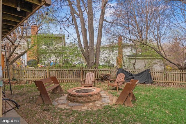 9822 WOLCOTT DR, Burke, VA 22015