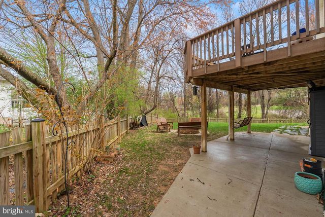 9822 WOLCOTT DR, Burke, VA 22015