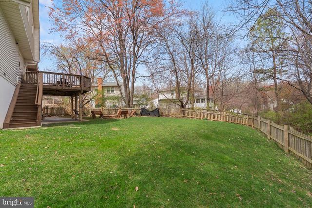 9822 WOLCOTT DR, Burke, VA 22015