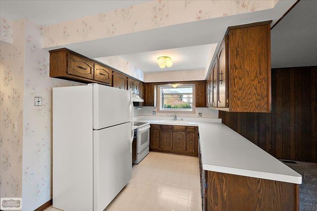 14315 Lakeshore Drive, Sterling Heights, MI 48313