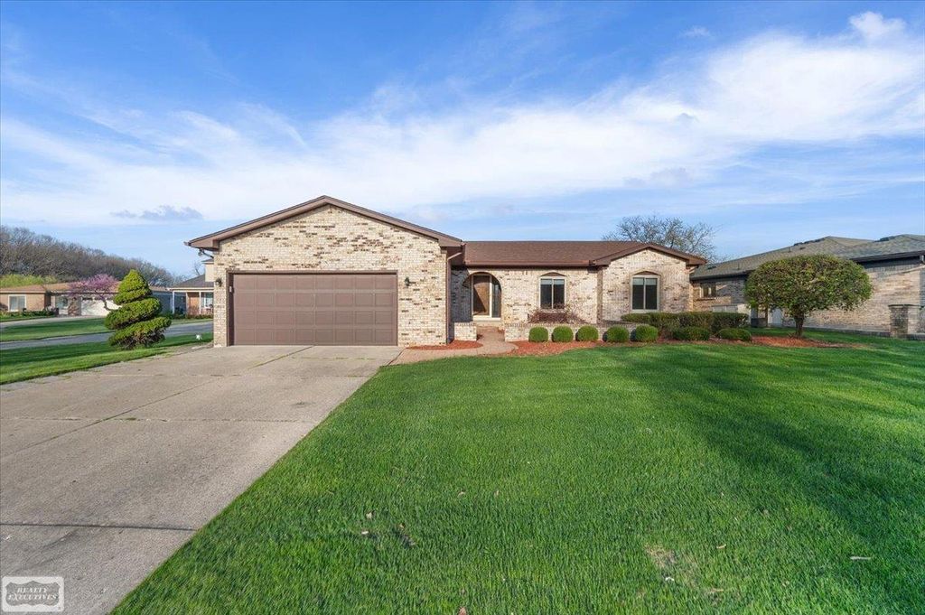 14315 Lakeshore Drive, Sterling Heights, MI 48313
