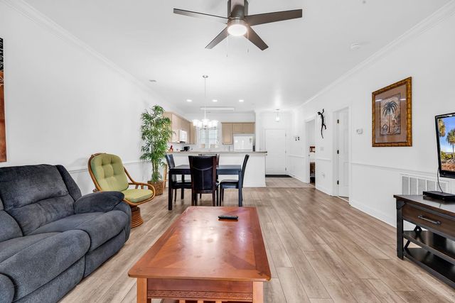 4801 Luster Leaf Cir Apt 104, Myrtle Beach, SC 29577