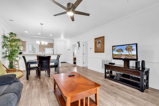 4801 Luster Leaf Cir Apt 104, Myrtle Beach, SC 29577