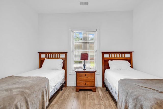 4801 Luster Leaf Cir Apt 104, Myrtle Beach, SC 29577