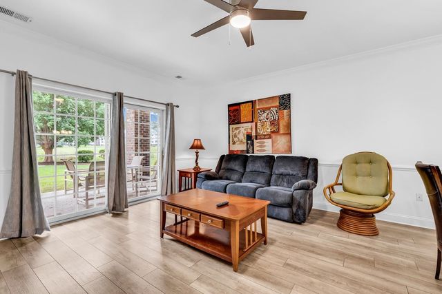 4801 Luster Leaf Cir Apt 104, Myrtle Beach, SC 29577