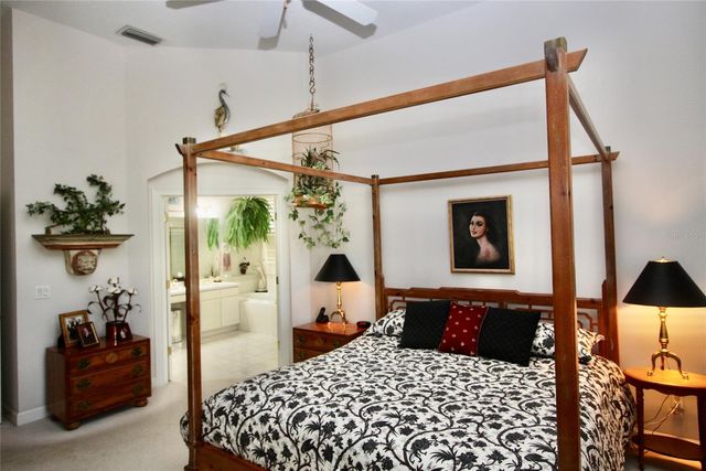 8055 LAUREL RIDGE DRIVE, Mount Dora, FL 32757