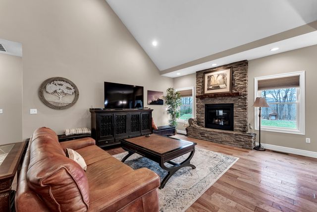 363 Limestone Drive, Branson West, MO 65737