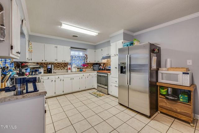 237 Paramount Drive, Bristol, TN 37620