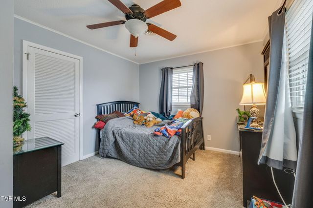 237 Paramount Drive, Bristol, TN 37620