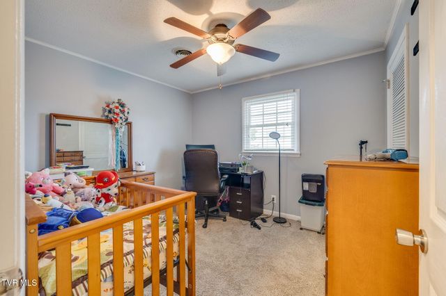 237 Paramount Drive, Bristol, TN 37620