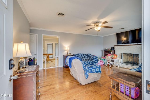 237 Paramount Drive, Bristol, TN 37620