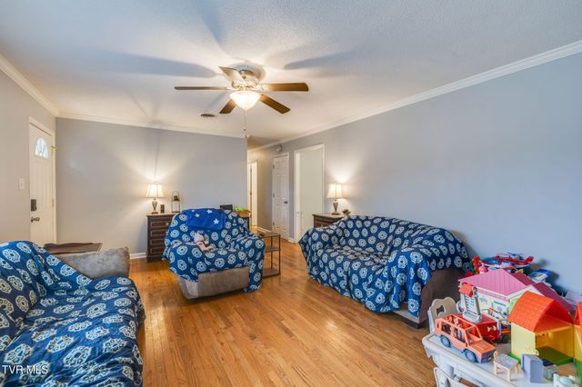 237 Paramount Drive, Bristol, TN 37620