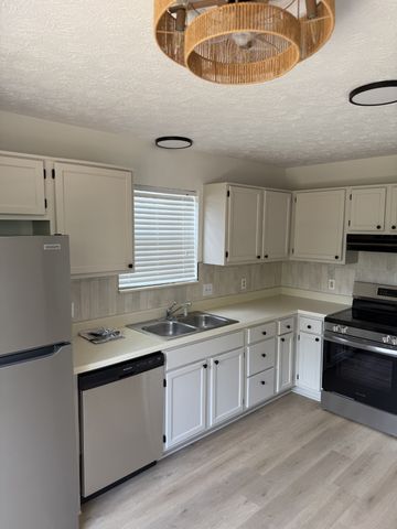809 Neelys Chase Dr, Madison, TN 37115
