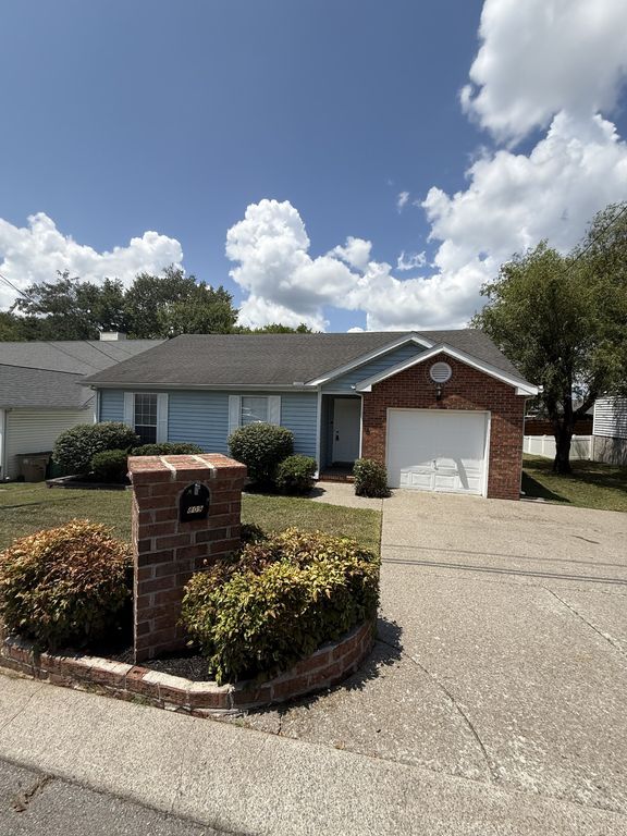 809 Neelys Chase Dr, Madison, TN 37115