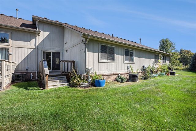 26430 Sanajo Court 20, Chesterfield, MI 48051