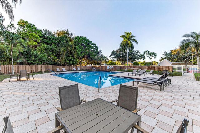 489 HARDWOOD PL 489, Boca Raton, FL 33431