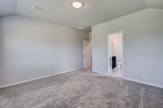 921 Amberwood Drive, Godley, TX 76044
