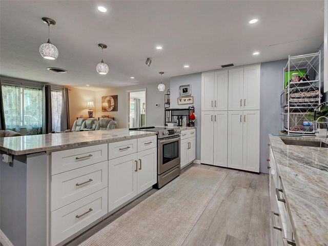 2698 VALENCIA ROAD, Venice, FL 34293