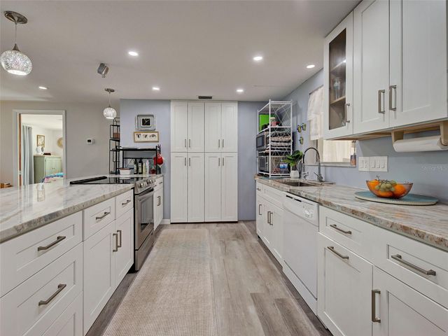 2698 VALENCIA ROAD, Venice, FL 34293