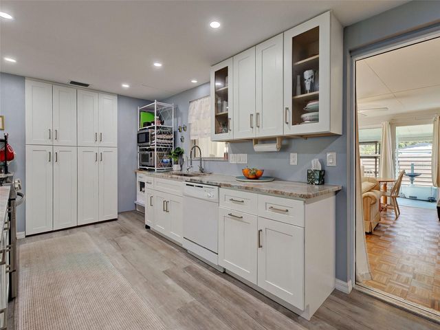 2698 VALENCIA ROAD, Venice, FL 34293