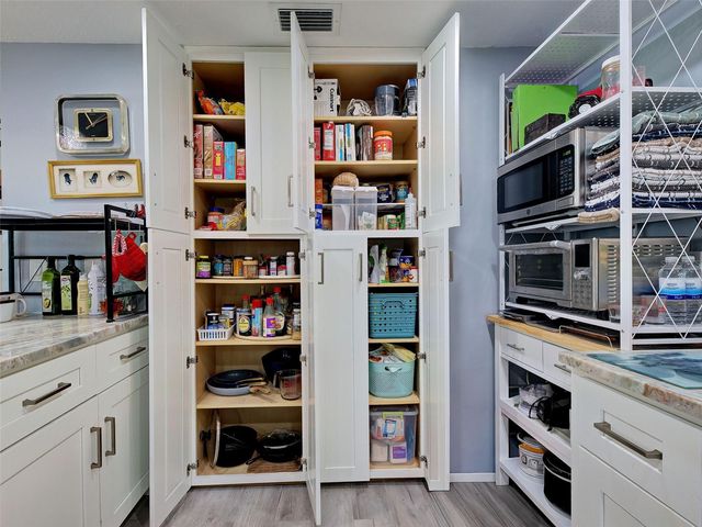 2698 VALENCIA ROAD, Venice, FL 34293