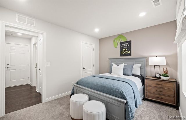 352 North Sydney Court, Plymouth, MI 48170