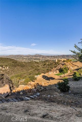 1 Via Baya, Murrieta, CA 92562