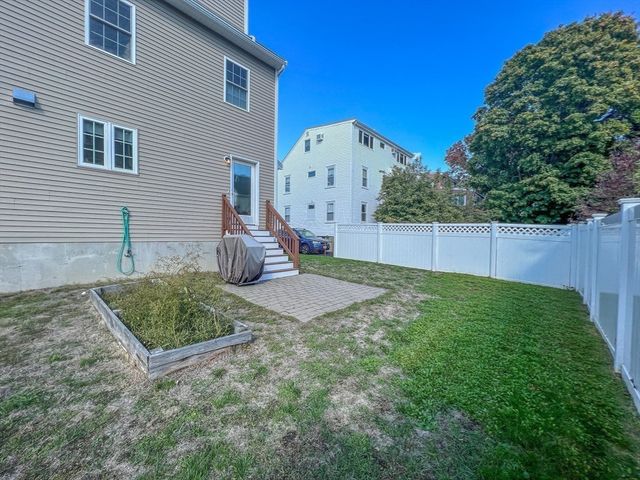 16 Mott St 16, Arlington, MA 02474