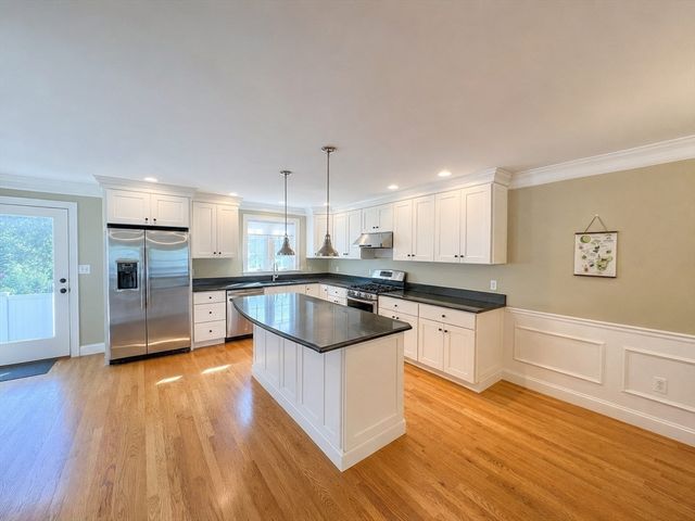 16 Mott St 16, Arlington, MA 02474
