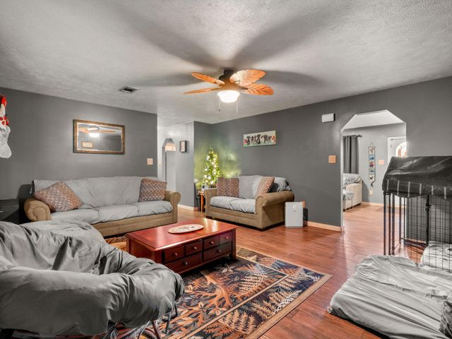 149 Methodist Landing Rd, Leesville, LA 71446