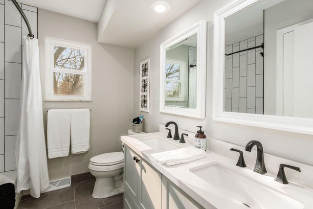 251 Northigh Drive, Worthington, OH 43085