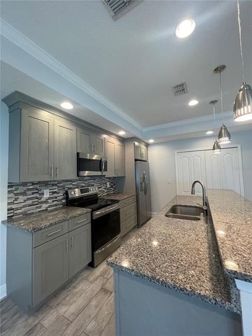 1090 E PIERCE AVENUE, Orlando, FL 32809