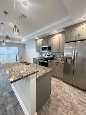 1090 E PIERCE AVENUE, Orlando, FL 32809