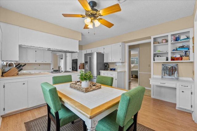 2823 Bayshore Drive, Bacliff, TX 77518