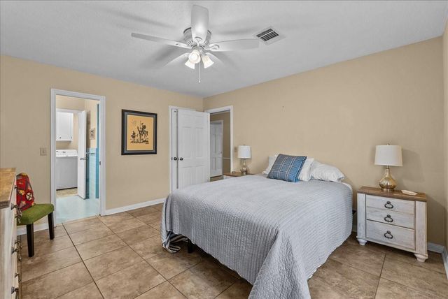 2823 Bayshore Drive, Bacliff, TX 77518