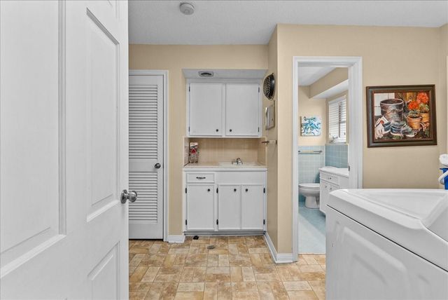 2823 Bayshore Drive, Bacliff, TX 77518