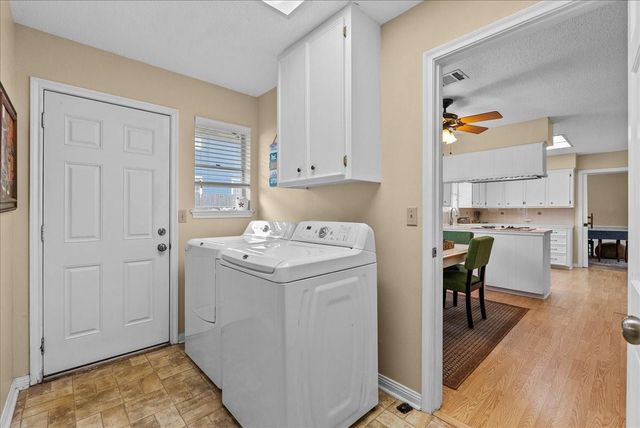 2823 Bayshore Drive, Bacliff, TX 77518