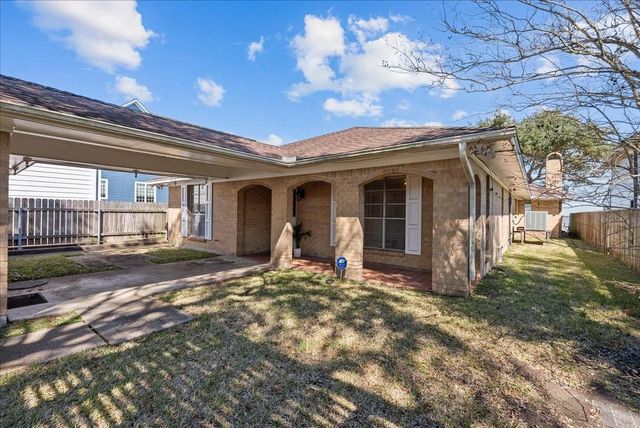 2823 Bayshore Drive, Bacliff, TX 77518
