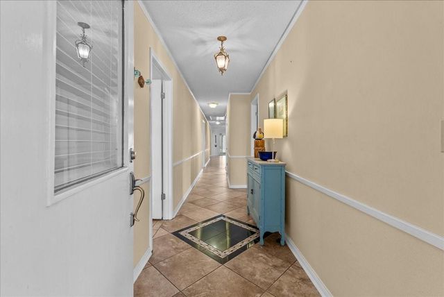 2823 Bayshore Drive, Bacliff, TX 77518