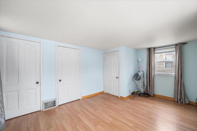 1234 W Scott STREET, Milwaukee, WI 53204