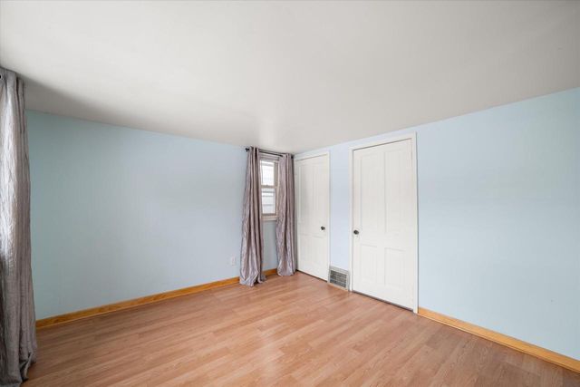 1234 W Scott STREET, Milwaukee, WI 53204