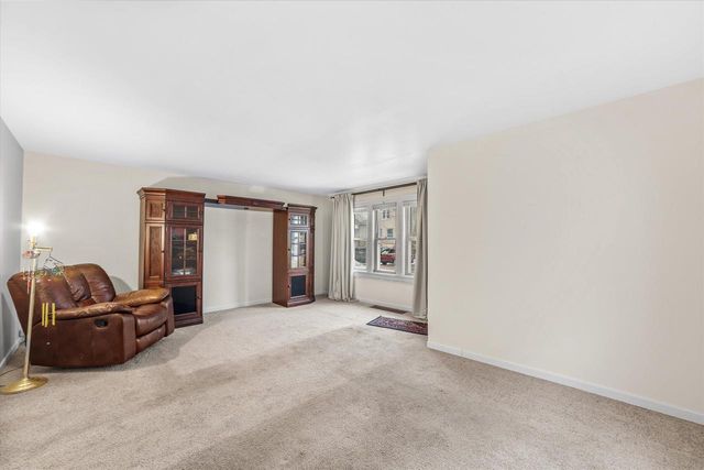 1234 W Scott STREET, Milwaukee, WI 53204