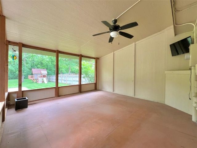 539 Bently Drive, Lawrence, KS 66049
