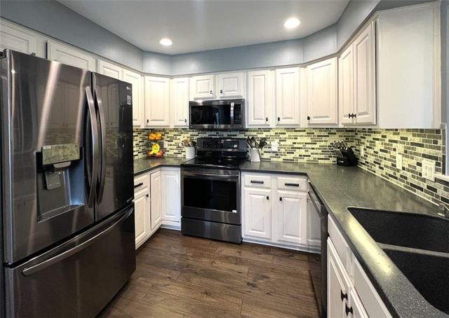 539 Bently Drive, Lawrence, KS 66049