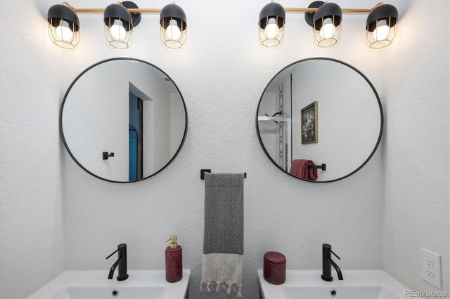 5954 W 77th Drive, Arvada, CO 80003