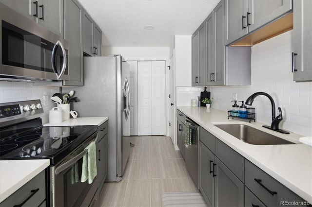 5954 W 77th Drive, Arvada, CO 80003