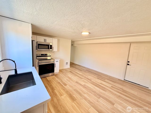 5611 N 48th Street, Tacoma, WA 98407