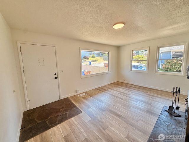 5611 N 48th Street, Tacoma, WA 98407