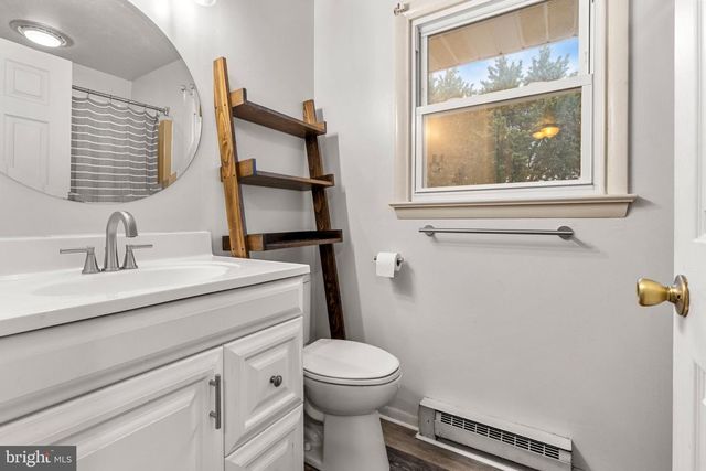 305 FULTON ST, Akron, PA 17501
